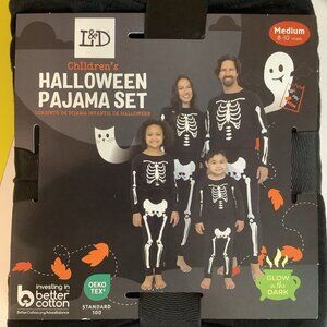 L&D Halloween Size Medium 8-10 Years Glow in the Dark Skeleton Pajamas. New